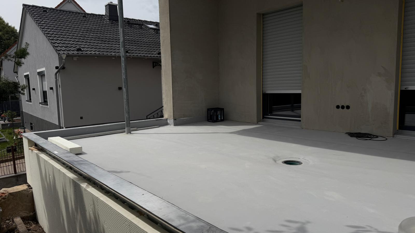 Umbau eines alten Balkons zu einem modernen Balkon